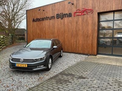 Grijs Gebruikt 2015 VW Passat Highline Stationwagen | € 8.850 (Iets duurder)
