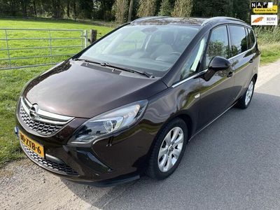 tweedehands Opel Zafira Tourer 1.4 Cosmo 140PK met navigatie en trekhaak