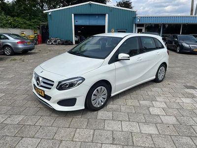 Wit Occasion 2016 Mercedes B160 Ambition MPV | € 16.450 (Duur)