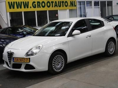 Occasion Alfa Romeo Giulietta Progression 120 PK (88 kW) 2010 Wit, metallic lak Hatchback