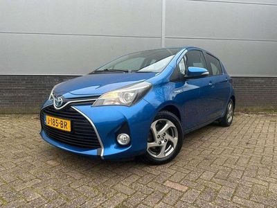 Occasion Toyota Yaris Hybrid 101 PK (74 kW) 2014 Blauw (metallic) Hatchback