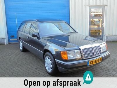 Zwart Gebruikt 1989 Mercedes E230 Stationwagen | € 7.995