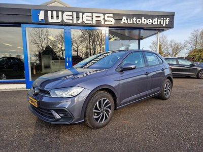 Grijs (metallic) Occasion 2024 VW Polo Business Hatchback | € 23.750 (Eerlijke prijs)