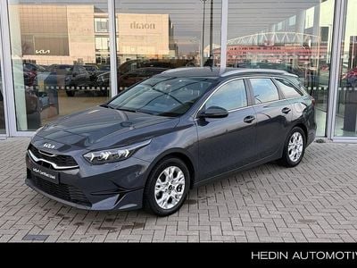 Grijs Occasion 2023 Kia Ceed Hatchback | € 20.445 (Goede deal)