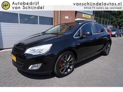 Zwart Gebruikt 2011 Opel Astra Cosmo Hatchback | € 4.650 (Eerlijke prijs)