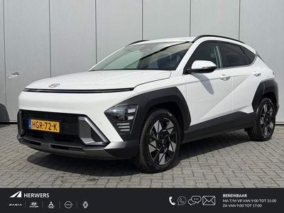 Wit Occasion 2025 Hyundai Kona SUV | € 33.835 (Eerlijke prijs)
