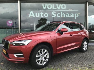 tweedehands Volvo XC60 2.0 T8 Twin Engine AWD Momentum Automaat | Rijklaar incl 12 mnd Bovag | Panoramadak Park assist voor Keyless entry