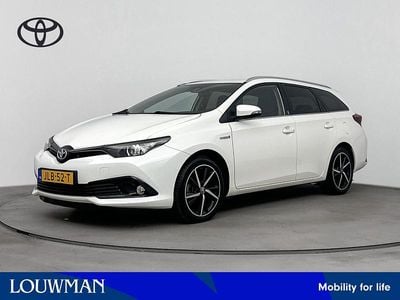 Wit Occasion 2025 Toyota Auris Plus Hatchback | € 17.445 (Iets duurder)