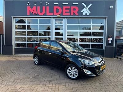 Zwart (metallic) Gebruikt 2013 Hyundai i20 MPV | € 6.950 (Eerlijke prijs)