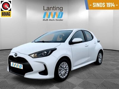 Wit Occasion 2022 Toyota Yaris Hybrid Comfort Hatchback | € 18.048 (Eerlijke prijs)