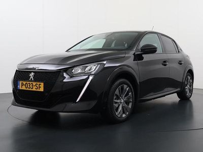 Zwart Gebruikt 2022 Peugeot e-208 Allure Hatchback | € 18.420 (Eerlijke prijs)