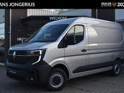 Grijs Gebruikt 2024 Renault Master Van | € 36.826 (Duur)