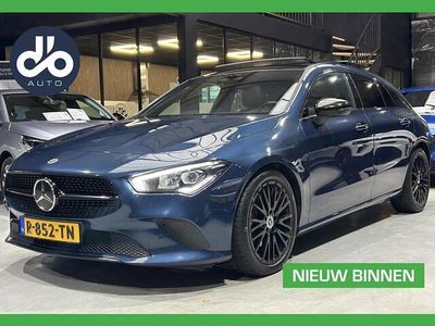 Blauw (metallic) Occasion 2022 Mercedes CLA180 Shooting Brake Advantage Stationwagen | € 29.934 (Iets duurder)