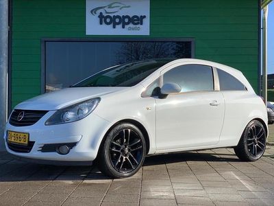 Wit Occasion 2011 Opel Corsa Cosmo Hatchback | € 3.745 (Eerlijke prijs)