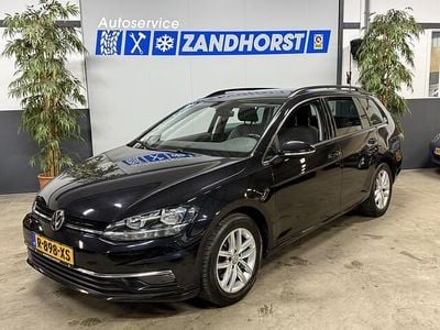 Zwart Occasion 2018 VW Golf VII Highline Hatchback | € 17.995 (Goede deal)