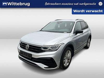 Zilver Occasion 2022 VW Tiguan R-line SUV | € 38.950 (Eerlijke prijs)