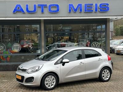Grijs Gebruikt 2014 Kia Rio Hatchback | € 8.295 (Eerlijke prijs)