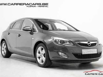 Grijs Occasion 2012 Opel Astra Cosmo Sedan | € 7.900 (Duur)
