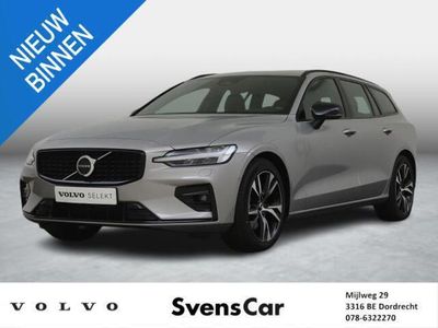 tweedehands Volvo V60 2.0 B4 Plus Dark | Panoramadak | Stoelverwarming | Harman/Kardon | Trekhaak |