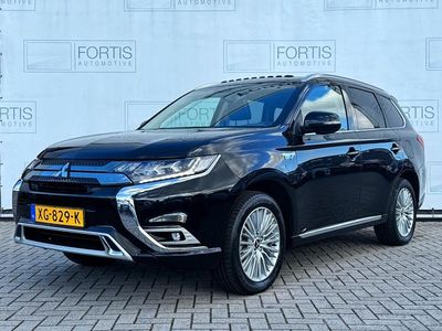 Zwart Occasion 2019 Mitsubishi Outlander P-HEV Intense+ SUV | € 23.900 (Eerlijke prijs)