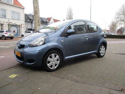 Occasion Toyota Aygo Comfort 68 PK (50 kW) 2009 Blauw (metallic) Hatchback