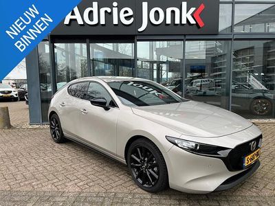 Bruin Occasion 2022 Mazda 3 Homura-Line Hatchback | € 23.439 (Eerlijke prijs)