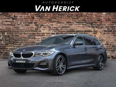 BMW 330e