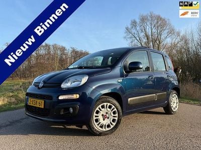 Blauw Occasion 2014 Fiat Panda Lounge Hatchback | € 7.888 (Iets duurder)