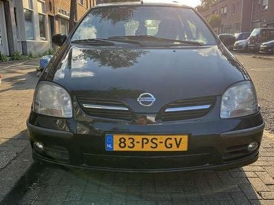 Nissan Almera Tino