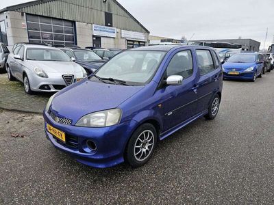 tweedehands Daihatsu YRV 1.3-16V XTi Automaat Bj:2001 NAP!