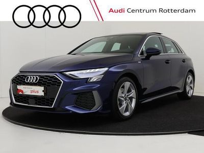 tweedehands Audi A3 Sportback 30 TFSI S edition | Panoramadak | Stoelverwarming | Parkeerassistent | Navigatie Plus | LED verlichting | S-line interieur | CarPlay |