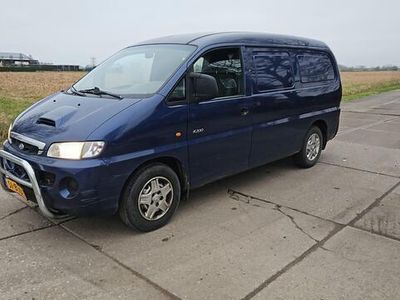 tweedehands Hyundai H 200 2.5 TCI lang/ long model/ bj 2004/ export