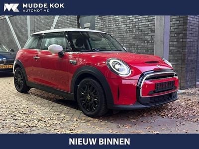 Rood Gebruikt 2023 Mini Cooper Classic Hatchback | € 20.900 (Super prijs)
