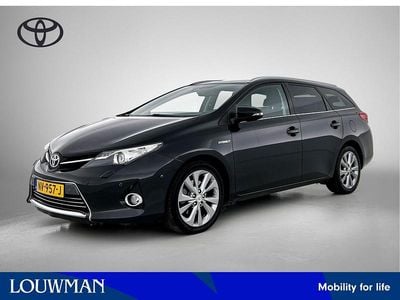 Zwart Gebruikt 2017 Toyota Auris Hybrid Executive Stationwagen | € 15.945 (Eerlijke prijs)
