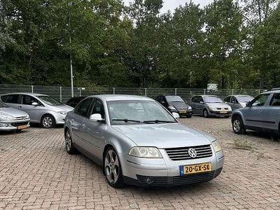 Occasion VW Passat Highline 150 PK (110 kW) 2001 Grijs Sedan