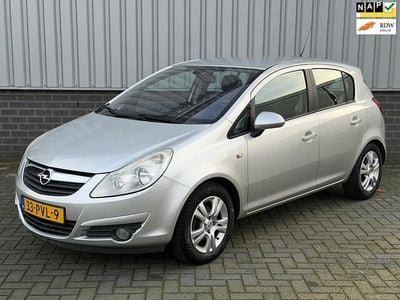 Grijs Gebruikt 2011 Opel Corsa Cosmo Hatchback | € 3.749 (Goede deal)