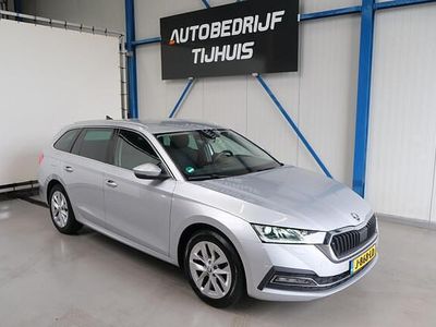 Grijs Occasion 2020 Skoda Octavia First Edition Stationwagen | € 18.450 (Eerlijke prijs)