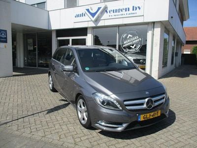 Grijs Gebruikt 2012 Mercedes B200 MPV | € 18.950