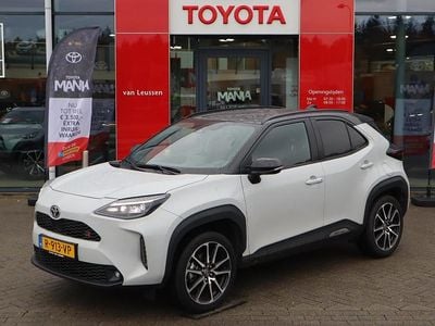 Grijs Gebruikt 2023 Toyota Yaris Hybrid Sport SUV | € 29.999 (Iets duurder)