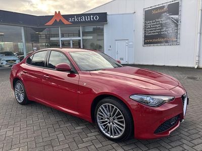 Rood Occasion 2022 Alfa Romeo Giulia Ti Sedan | € 37.900 (Super prijs)