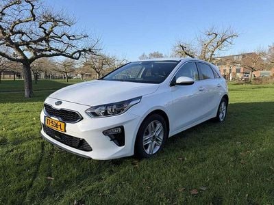 Wit Gebruikt 2018 Kia Ceed Hatchback | € 12.000 (Goede deal)