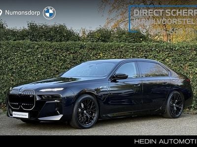 Zwart (metallic) Gebruikt 2025 BMW M760e M Sport Sedan | € 185.895
