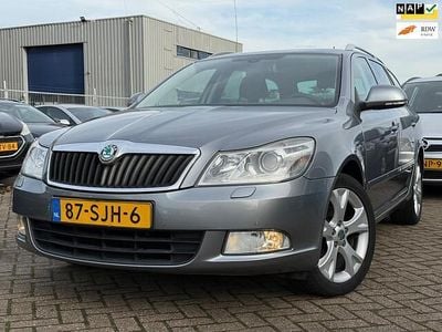 Grijs Occasion 2011 Skoda Octavia Business Line Stationwagen | € 4.150 (Eerlijke prijs)