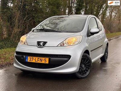 Occasion Peugeot 107 Urban Move 68 PK (50 kW) 2008 Grijs Hatchback