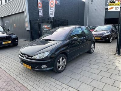 Occasion Peugeot 206 109 PK (80 kW) 2004 Zwart, metallic lak Hatchback