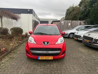 Rood Gebruikt 2011 Peugeot 107 Hatchback | € 2.250 (Eerlijke prijs)