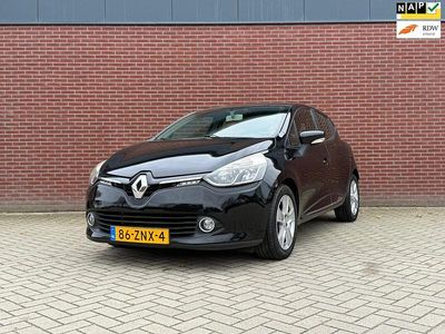 Zwart Gebruikt 2013 Renault Clio IV Expression Hatchback | € 6.750 (Eerlijke prijs)