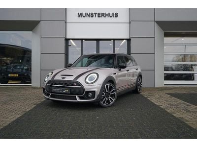 Grijs (metallic) Occasion 2023 Mini Cooper Clubman Stationwagen | € 37.950 (Duur)