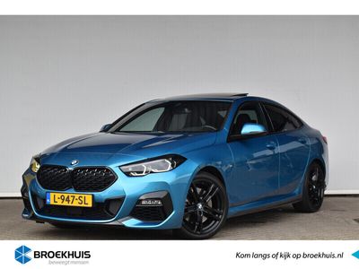 tweedehands BMW 220 2-SERIE Gran Coupé i M-Sport UNIEKE AUTO ! LEDER/SCHUIFDAK/SPORTSTOELEN/CAMERA/HEAD UP/19INCH/STOEL+STUURVERWARMING/DRAADLOOS CARPLAY