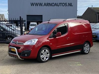 Rood Occasion 2015 Citroën Berlingo Business Class MPV | € 5.250 (Eerlijke prijs)